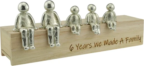 Miniatura 5 de Idea para el 6º aniversario – 6 Years We Made A Family Metal Ornament – Elige tu combinación familiar (1 niño)