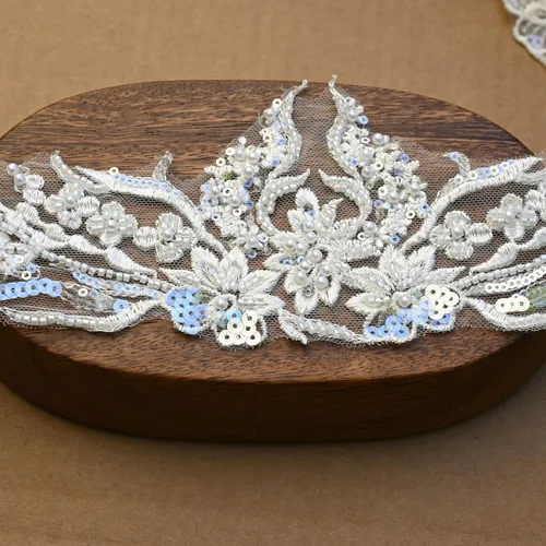 Miniatura 8 de Blanco marfil 2yard lentejuelas con cuentas flor bordado apliques de encaje para vestidos de novia apliques de diamantes de imitación parches ropa