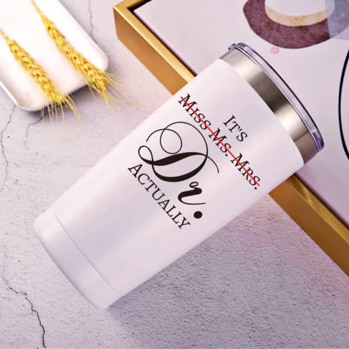 Miniatura 3 de AMZUShome Vaso de viaje con texto en inglés "It's Miss Ms Mrs Dr Really Mug.Doctor, Doctor Retirement, Medical School Graduations", Blanco