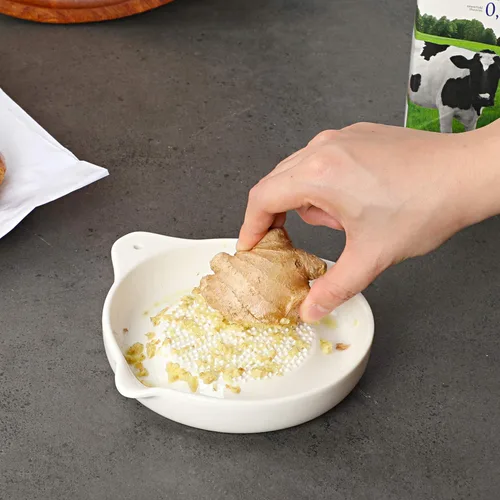 Miniatura 5 de ONTUBE Plato Rallador de Cerámica para Jengibre, Ajo, Cebolla, Queso, Limón, Chocolate, Verduras y Frutas para Cocina, Blanco (5.5" x 1 Pieza)