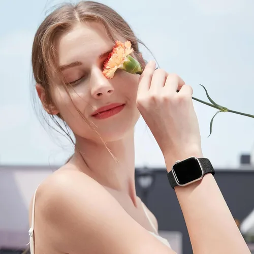 Miniatura 6 de DaQin Paquete de 4 correas florales grabadas compatibles con Apple Watch para mujeres de 40mm 41mm 42mm 44mm 45mm 46mm 38mm 49mm, correa de silicona