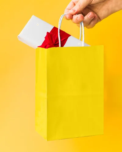 Miniatura 5 de Bakepacker 100 Piezas Bolsas de Regalo de Papel Mini Amarillo Brillante con Asas 6"x4.5"x2.5" Bolsas de Favor de Fiesta Múltiples Usos (Tamaño Mini)