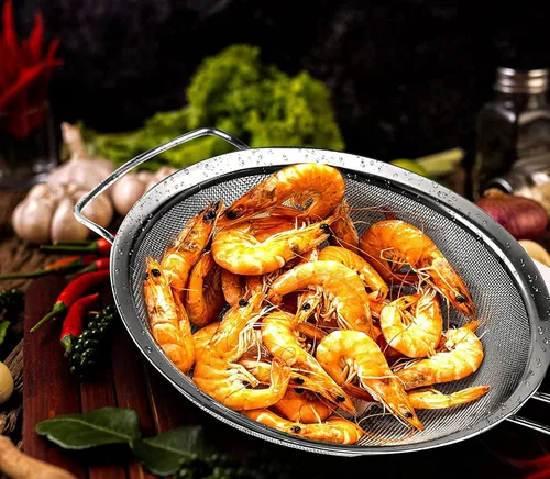 Miniatura 4 de Colador grande de malla extrafina de 9 pulgadas con mango de goma termoplástica - Tamiz de malla fina de acero inoxidable - Ideal para colar pasta