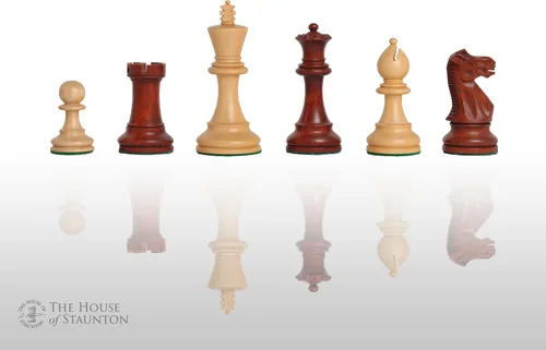 Juego de ajedrez The Grandmaster - Solo piezas - 4.0" King (caoba dorada)