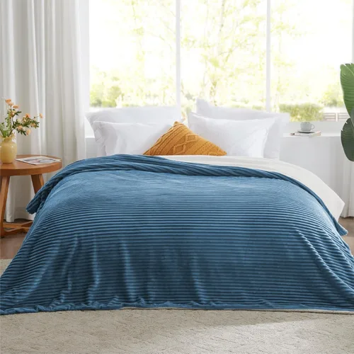 Miniatura 17 de Manta Sherpa para sofá, súper suave y gruesa, manta blanca, mantas cálidas para invierno, manta mullida para sofá cama, forro polar a rayas, crema