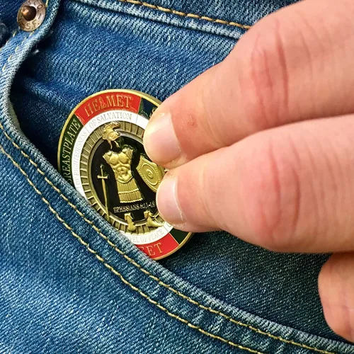 Miniatura 7 de Moneda de desafío de armadura de Dios, Medallón de coleccionista de monedas de oración