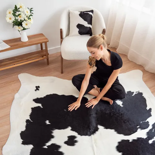 Miniatura 2 de ecowhides Alfombra de piel de vaca brasileña en blanco y negro, piel de vaca para el hogar, sala de estar (XL) 7 x 6 pies