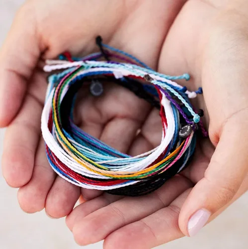 Miniatura 4 de Pura Vida Paquete de pulseras de la amistad, juego de 10 pulseras apilables para mujer, pulseras hechas a mano y pulseras bonitas, accesorios