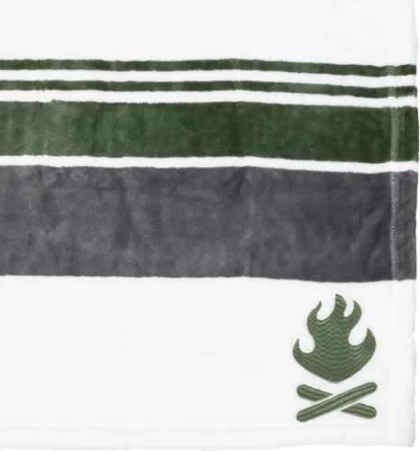 Pavilion Gift Company - Manta de 50" x 60" a rayas verde, blanco y gris con bordado de hoguera, felpa real suave, regalo para amantes del camping,