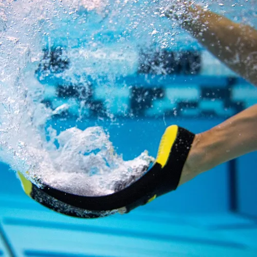 Miniatura 4 de TYR Aletas de natación FlexFins 2.0 - Aletas de entrenamiento de hoja corta para ejercicios de natación, fuerza de piernas, técnica y flexibilidad
