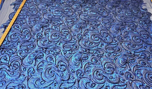 Miniatura 4 de The Spiral Sequin - Tela de lentejuelas rizadas de 3 pies y 1 yardas, sobre malla de polietileno, por el patio, tela de lentejuelas, mantel, lino