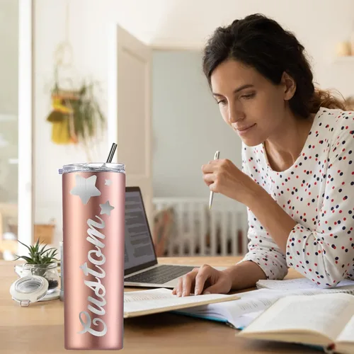 Miniatura 6 de Aolun Skinney - Vaso personalizado con tapas y pajitas, vasos de café de 20 onzas con nombre grabado, taza de acero inoxidable incrustado a granel