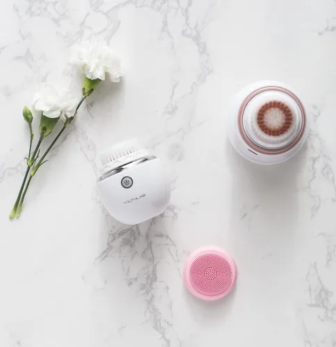 Miniatura 9 de Pure Radiance, cepillo de limpieza facial vibratorio, limpiador facial eléctrico, 3 modos, 3 cabezales de cepillo (2 cerdas, 1 silicona), plateado