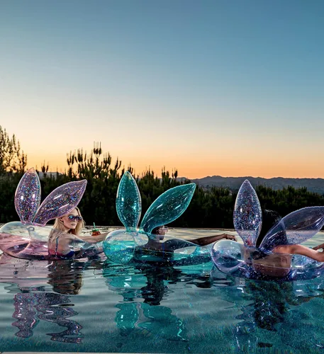 Miniatura 6 de POZA Silla flotante inflable de conejo, flotadores inflables de confeti brillante, 2 portavasos y asas integrados, silla flotante inflable
