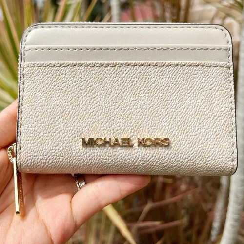Miniatura 6 de Michael Kors Jet Set MK Sherbert - Funda para tarjetas de viaje MD con cremallera Light Sand Cartera con cremallera