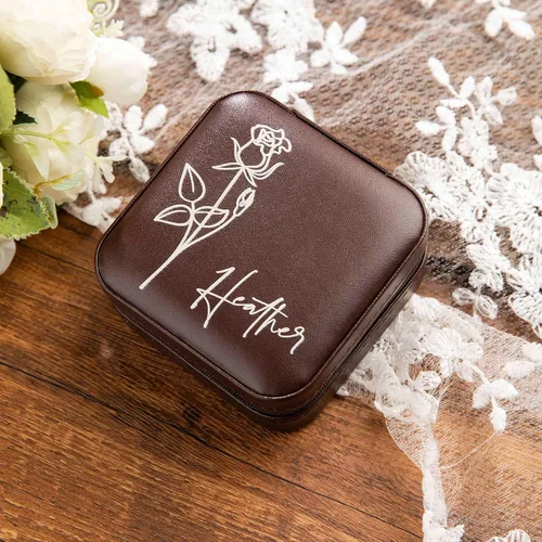 Miniatura 5 de iDWYN Joyero de cuero personalizado con nombre y flor de nacimiento, estuche organizador de viaje personalizado, regalos de cumpleaños para mamá