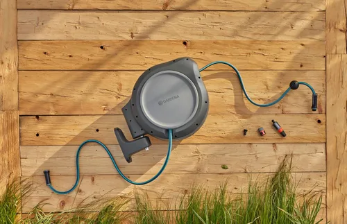 Miniatura 2 de GARDENA 20502, Carrete retráctil para manguera de jardín de 75 pies x 1/2 pulgadas, montaje en pared, retracción automática y bloqueo de longitud