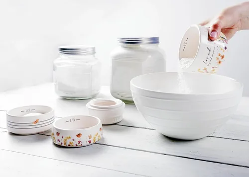 Miniatura 5 de Pavilion Gift Company - Loved Beyond Measure - Taza medidora de cerámica apilable de 6 pulgadas - ¼, ⅓, ½, 1 taza, rústica, antigua, diseño