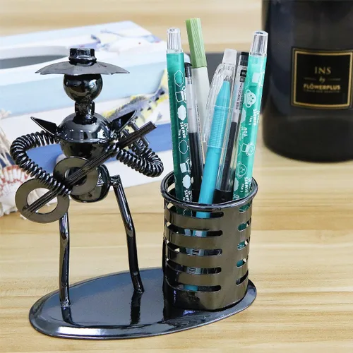 Miniatura 7 de Música Tema de Músico Sombrero de Hierro Hombre Arte de Acero Metal Personalidad Creativa Lápiz Titular de Lápiz Taza Oficina Estudiantes Escritorio