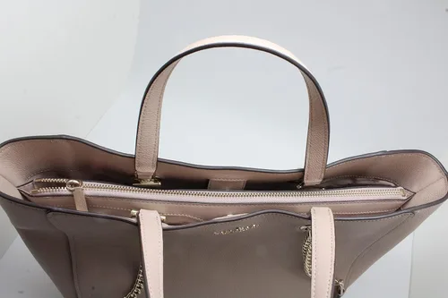 Miniatura 3 de Kate Spae New York Infinite - Bolsa grande con triple compartimento, color beige cálido, Negro