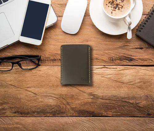 Miniatura 7 de Modern Carry - Funda delgada de cuero para tarjetas de crédito marrón Brown Card Sleeve