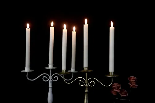 Miniatura 3 de GenSwin Velas cónicas blancas sin llama parpadeantes con control remoto de 10 teclas, funciona con pilas, velas LED cálidas con mecha 3D