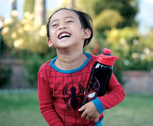 Miniatura 5 de Spider-Man Marvel Miles Morales - Botella de agua deportiva de 28 onzas, jarra de agua de plástico sin BPA con tapa superior de rosca a prueba