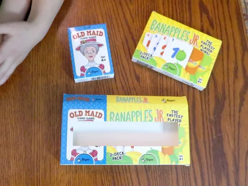 Miniatura 3 de Regal Games Banapples Jr. & Old Maid - Juegos de cartas para niños de 4, 5, 6, 7, 8 y más, juego de cartas de diversión familiar