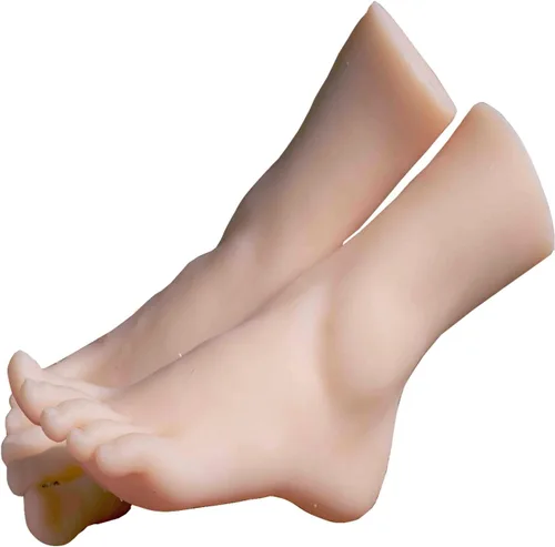 Un par de modelos de pies femeninos de silicona con textura de piel realista para exhibir zapatos, joyas, sandalias, calcetines y bocetos de arte,