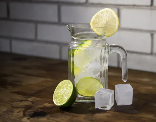 Miniatura 3 de Kitch Cube, bandeja de hielo, paquete de 2 cubos de hielo de silicona, color azul cobalto