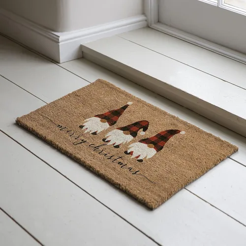 Miniatura 3 de MRC Wood Products Felpudo de puerta con diseño de gnomo de coco y cáscara de coco de Feliz Navidad, 18 x 30 pulgadas o 24 x 36 pulgadas