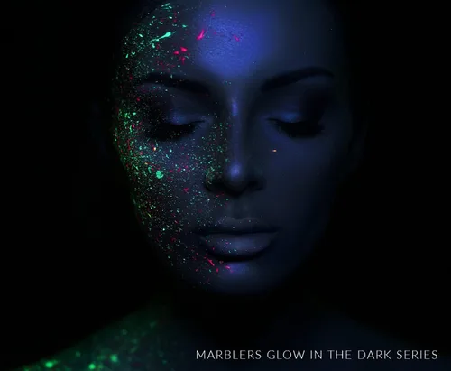 Miniatura 6 de MARBLERS - Polvo de mica que brilla en la oscuridad, pigmento brillante ultravioleta, no tóxico, libre de crueldad, tinte luminoso para luz negra