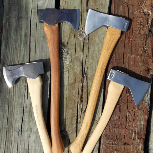 Miniatura 7 de COUNCIL TOOL Wood-Craft Hacha Talladora de Campamento - Hacha de Bushcraft de 1.7 libras con Mango de Hickory Curvado de 16" y Funda de Cuero
