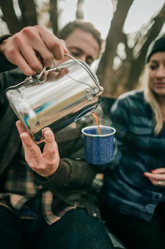 Miniatura 3 de Cafetera percoladora de aluminio Stansport con asa de alambre