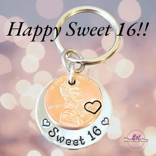 Miniatura 2 de Tucker's Trinkets And Treasures Llavero con texto en inglés «Sweet 16», «Happy 16th Birthday», «Sweet 16», «Lucky Copper 2009» (Año del nacimiento)