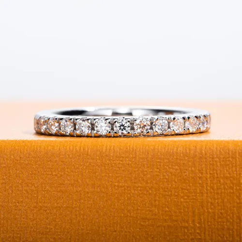 Miniatura 2 de Anillos de Eternidad de Moissanita 1cttw Color D Claridad VVS1 Corte Redondo Brillante Plata de Ley S925 Apilables Bandas de Boda y Aniversario