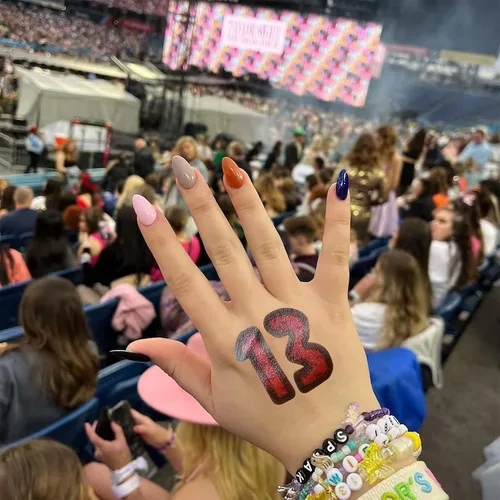 Miniatura 4 de 30 piezas de mercancía de concierto, 13 tatuajes temporales, 13 tatuajes, tatuajes de manos, tatuajes temporales de estrella, accesorios de Básico