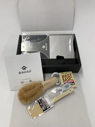 Miniatura 8 de Rallador de Wasabi de acero inoxidable sostenible – Hagane Zame – Rejilla Wasabi, ajo, jengibre, manzanas, frutas, verduras, textura