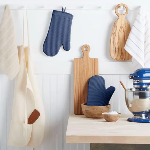 Miniatura 3 de KitchenAid Juego de guantes de horno de silicona suave acanalados, color sauce azul, juego de 4 toallas de cocina Albany, algodón, sauce