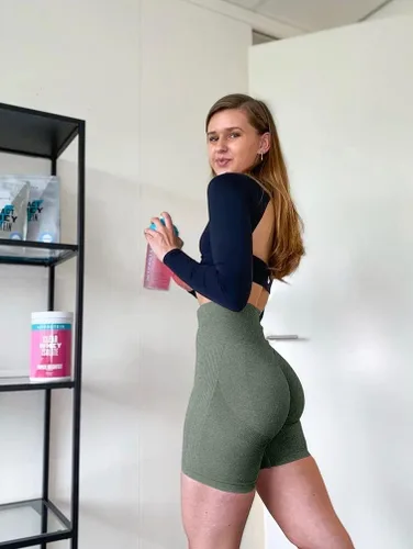 Miniatura 6 de OQQ - Pantalones cortos de yoga de 3 piezas para levantar los glúteos para mujer, pantalones de entrenamiento de cintura alta con control