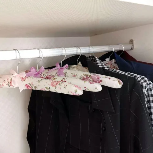 Miniatura 6 de Paquete de 5 perchas acolchadas de satén para ropa de mujer, perchas antideslizantes de tela de esponja para ropa, percheros para suéter, abrigo