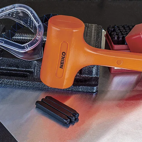 Miniatura 7 de NEIKO 02847A - Martillo de soplado muerto de 2 libras, naranja neón Cuerpo moldeado de una pieza Empuñadura a cuadros Resistente a chispas