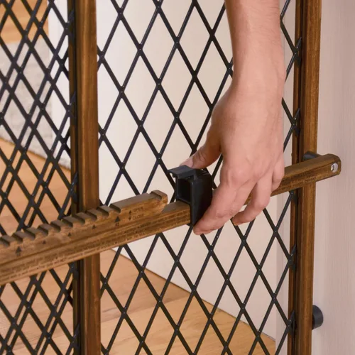Miniatura 8 de Evenflo Position & Lock - Puerta para bebé, montada a presión, colección Farmhouse