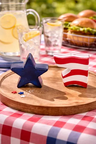 Miniatura 3 de C&F Home Juego de salero y pimentero de cerámica con bandera estadounidense, versátil verano, patriótico, 4 de julio, Estados Unidos, estrellas
