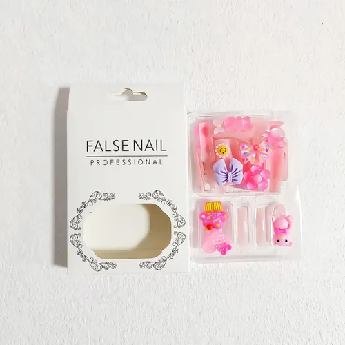 Miniatura 2 de Uñas postizas largas a presión cuadradas con dijes, uñas acrílicas color rosa nude, lindos diseños de dijes de oso de corazón, uñas con pegamento