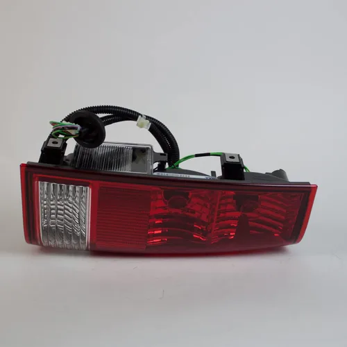 Miniatura 3 de TYC 11-5999-00-1 Lámpara trasera derecha de repuesto (compatible con NISSAN TITAN), 1 paquete