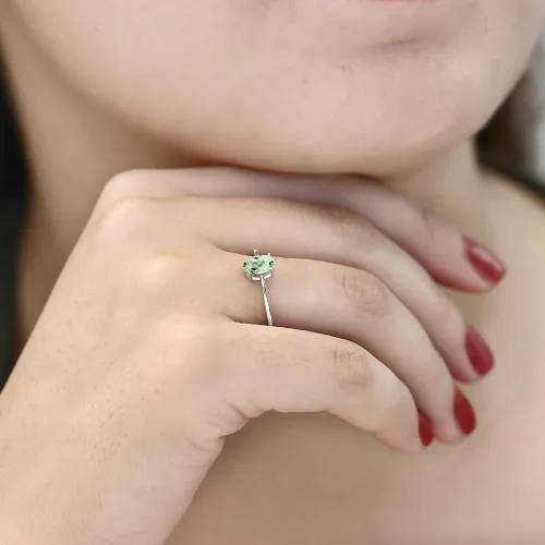 Miniatura 24 de Gem Stone King Anillo de compromiso solitario con piedra preciosa de oro blanco de 10 quilates, ovalado, 0.27 x 0.19 pulgadas, anillo de promesa