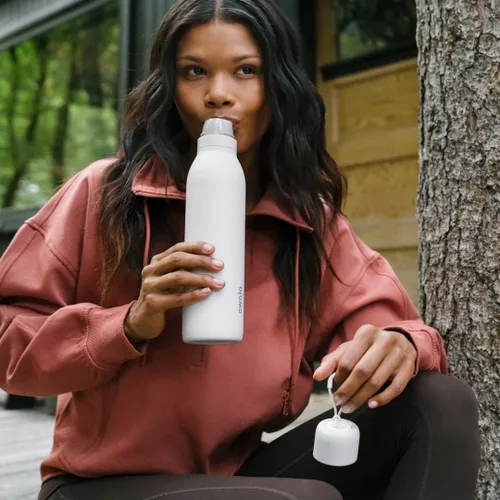 Miniatura 6 de Botella de agua aislada con tapa Twist de acero inoxidable Owala FreeSip con pajita para deportes y viajes, sin BPA, 24 onzas, Angel Food Cake