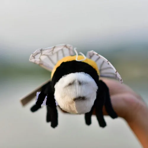 Miniatura 5 de TAMMYFLYFLY Muñeco de peluche de insecto suave, abeja rellena, muñeco de abeja de peluche lindo, 17cm (abeja)