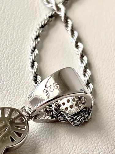 Miniatura 7 de Shop-iGold Iced Santa Muerte Hombres Mujeres 925 Italia Colgante de plata helada Ice Out de acero inoxidable real 0.118in cuerda cadena, Mans